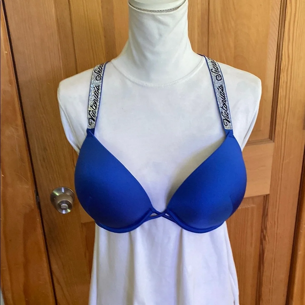 Victoria's Secret Blue Brazilian Rhinestone Accent Bikini! ๐ฃ - Picture 4 of 15